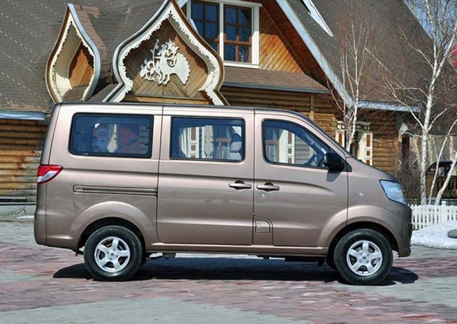  Hafei Zhongyi V5 2013 года  (фото 2 из 2)